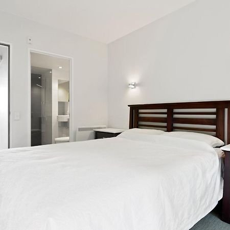 Stunning 2 Bedroom Apartment With Balcony! Queenstown Exteriér fotografie